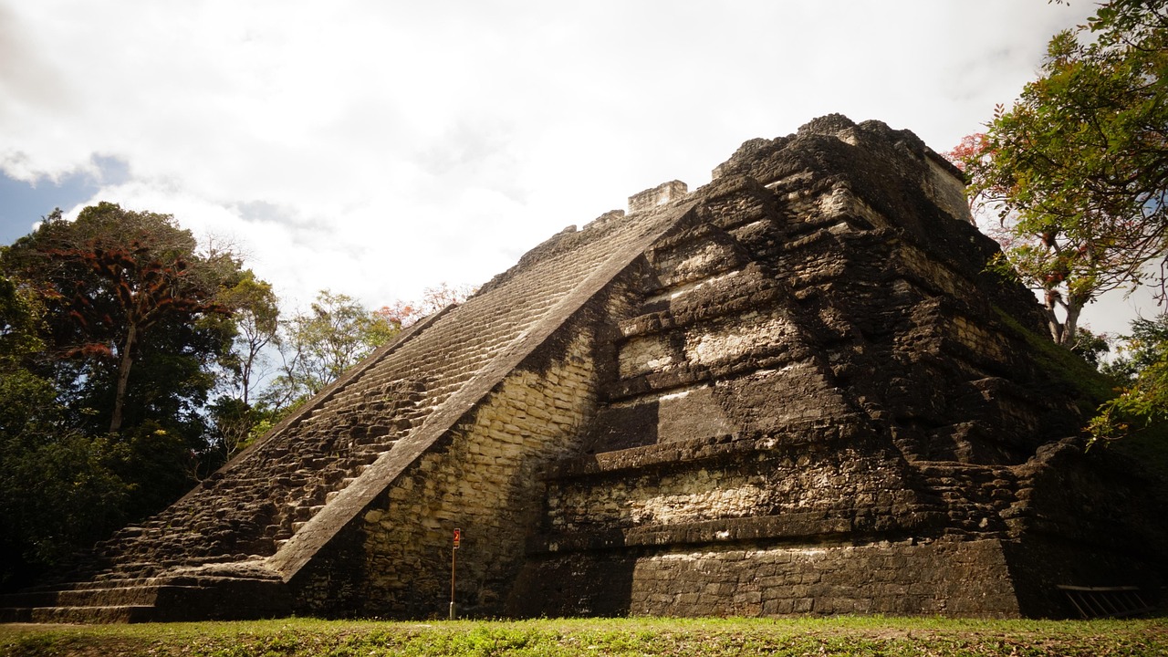 Esplorare le tradizioni misteriose di antiche civiltà